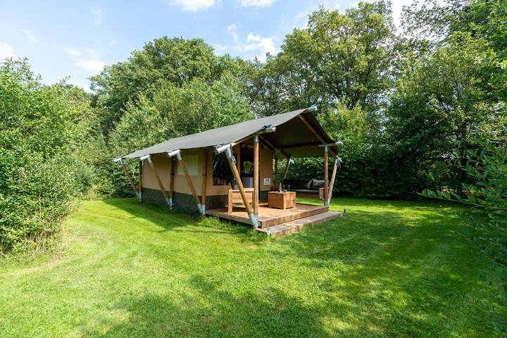 Camping voor 2 personen, with Tuin and Zwembad as well as Sauna and Uitzicht in de Achterhoek