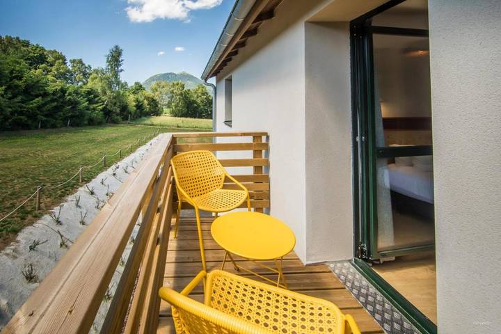 Hôtel pour 5 personnes, avec jardin et vue à Saint-Genès-Champanelle - 3
