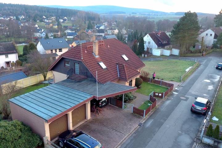 Ganze Wohnung, Ferienwohnung Raithel - Ferienwohnung mit Balkon und Blick auf den Waldstein in Schwarzenbach an der Saale, Landkreis Hof