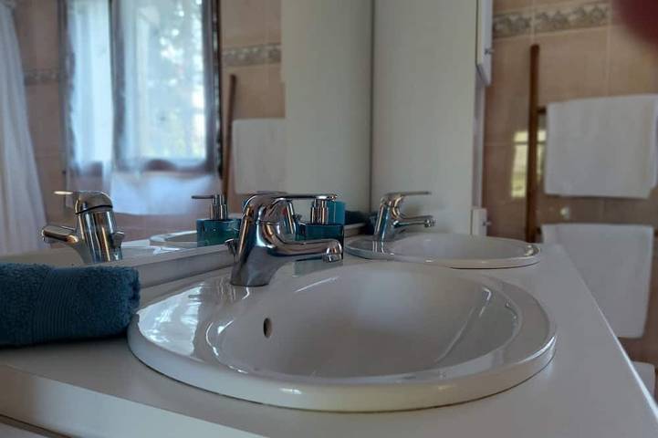 Gîte pour 4 personnes, avec jardin à Noaillan - 4