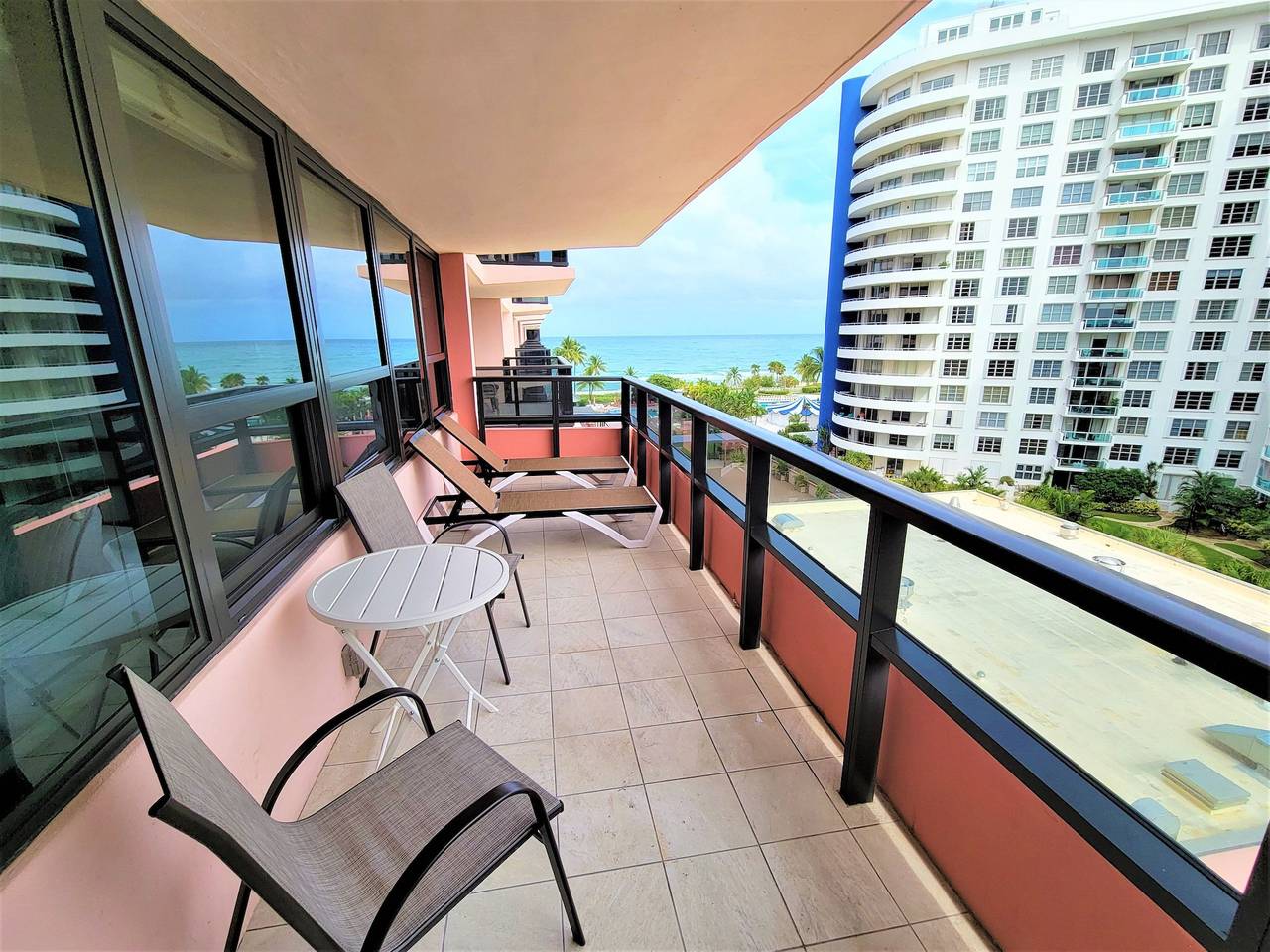 Apartamento entero, Large Contemporary Apt Beautiful Water & City Views - 819 in Miami Beach, Florida