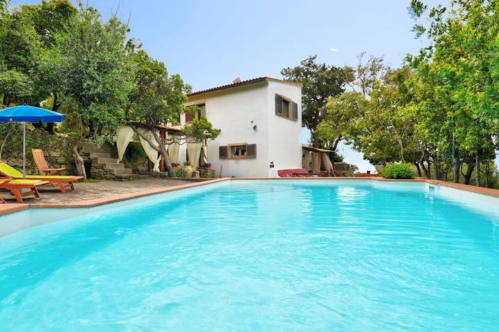 Ferienhaus für 8 Personen, mit Garten und Pool auf Elba