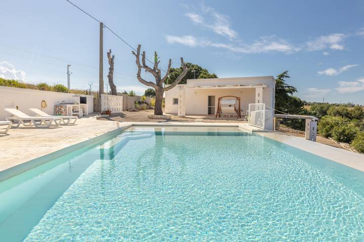 Villa per 6 persone, con giardino e idromassaggio nonché balcone a Carovigno