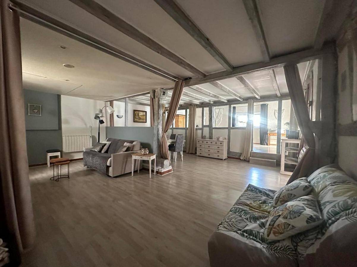 Appartement entier, Two-Bedroom Apartment in Biesheim, Région de Colmar