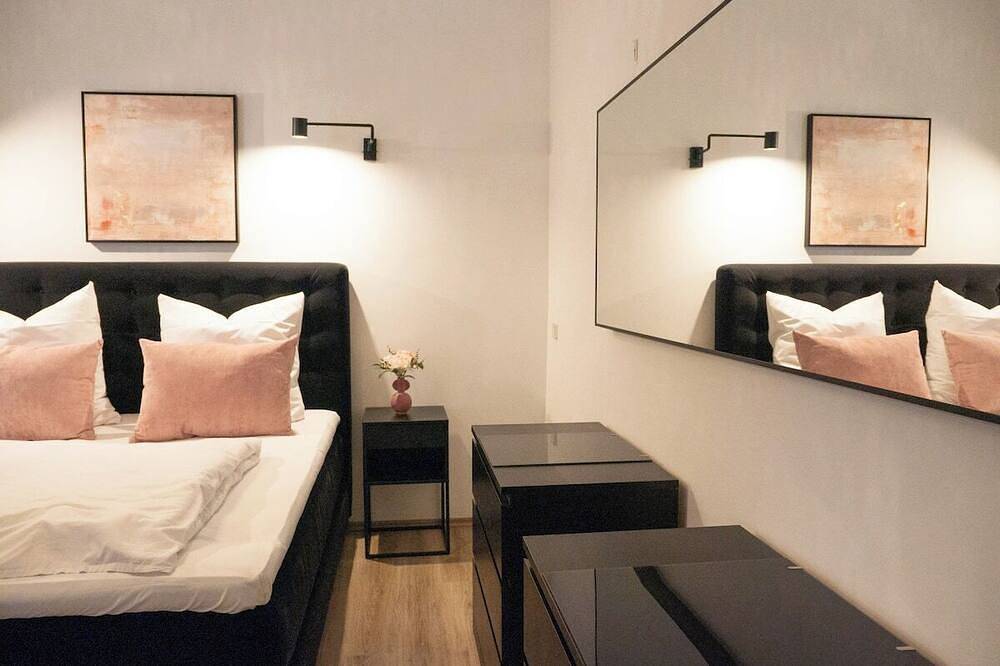 Ganze Wohnung, Apartment 'Backyard Loft West' mit Wlan in Charlottenburg Berlin, Berlin