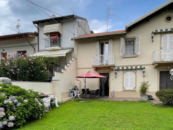 Ferienhaus für 4 Personen, mit Balkon und Garten in Mergozzo