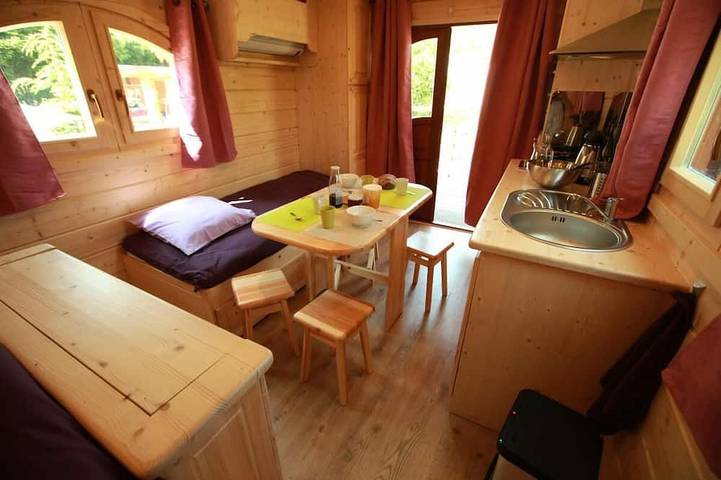 Location de vacances pour 4 personnes, avec piscine et jardin à Bâgé-la-Ville - 3