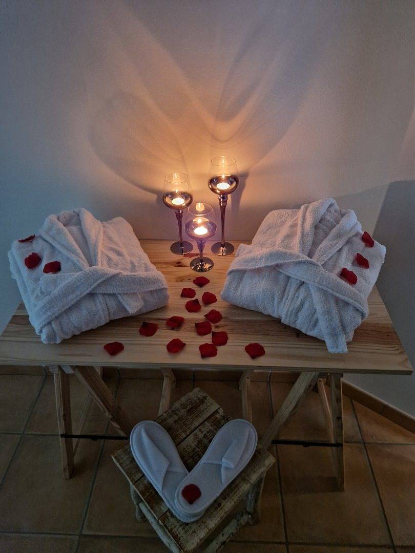 Les Gîtes du Bonheur du Gers - L'Écrin d'Amour in Estang, Gers
