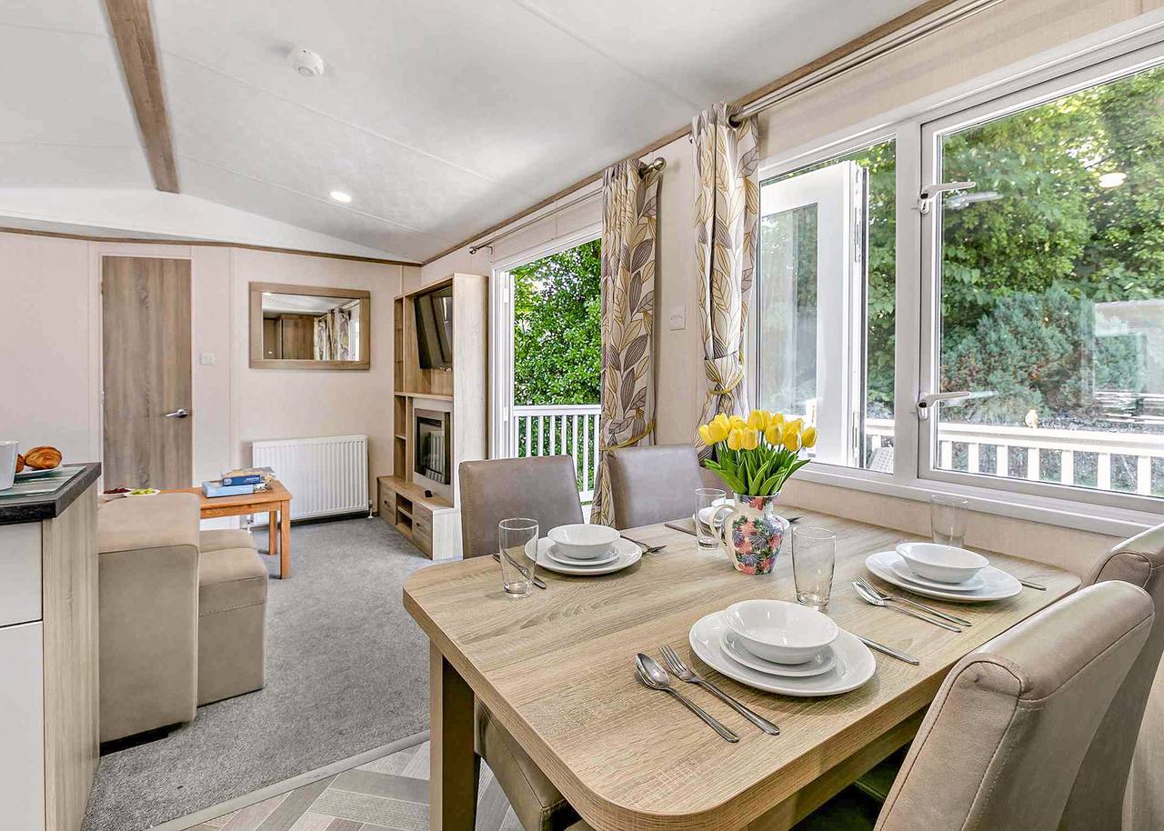 Gold Premium 3  Caravan, slps 8, parking & decking in Bowness-on-Windermere, Lake District