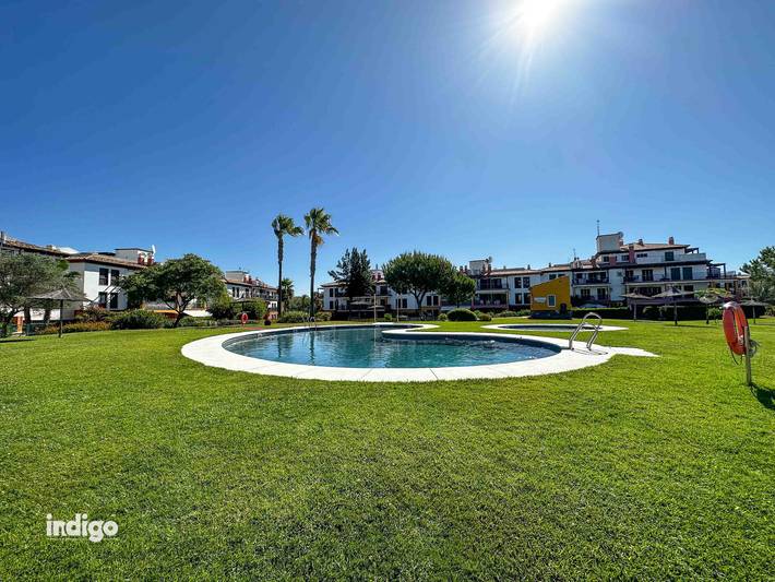 Casa de férias para 5 pessoas, com piscina infantil e terraço em Urbanizacion Costa Esuri