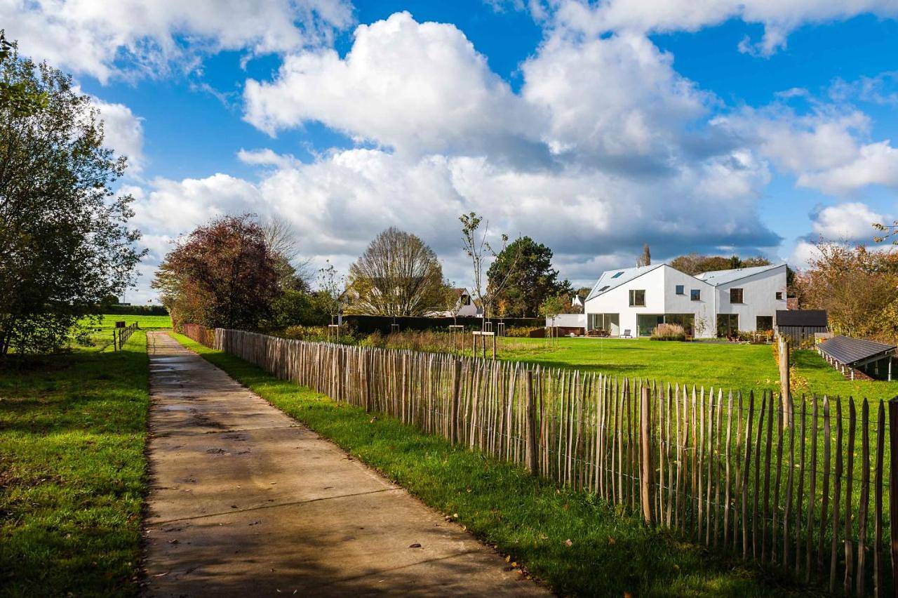 Dimensions M in Mont-Saint-Guibert, Province du Brabant wallon
