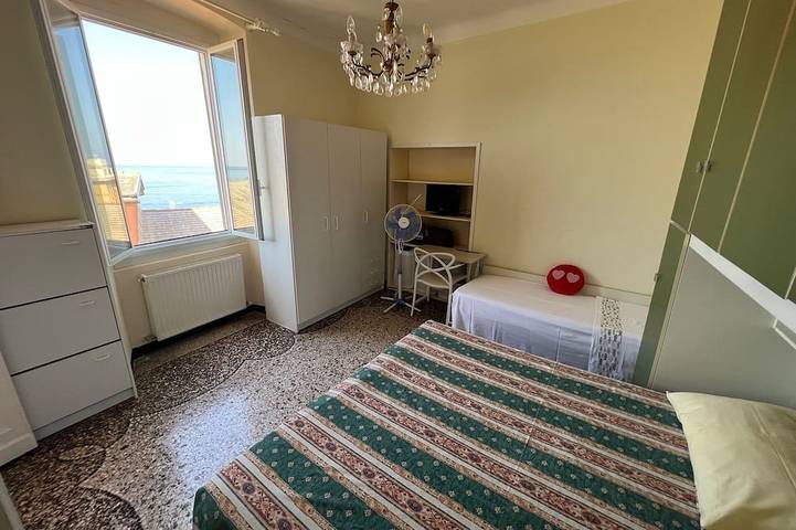 Apartamento entero, Spacious apartment with panoramic views, just 3 minutes from the ocean in Bagni Miramare, Camogli