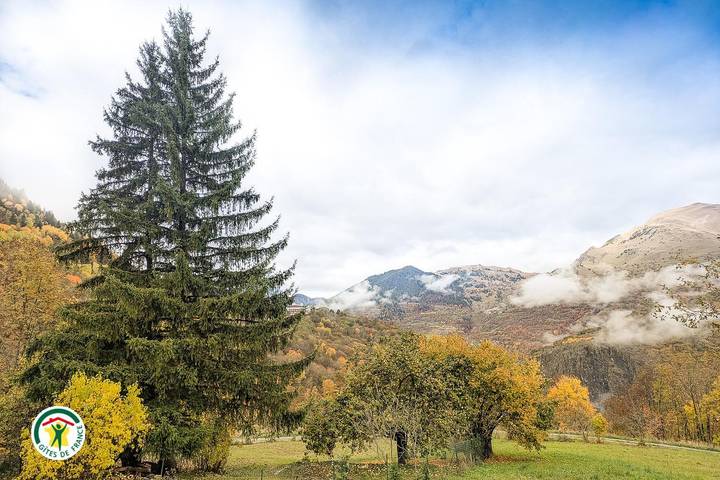 Gîte pour 4 personnes, avec jardin à Mont-de-Lans - 3