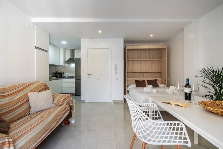 Apartamento entero, Apartamento 'Alojamiento Privilegio de Alcalá' con balcón, Wi-Fi y aire acondicionado in Alcalá la Real, Sierras Subbéticas
