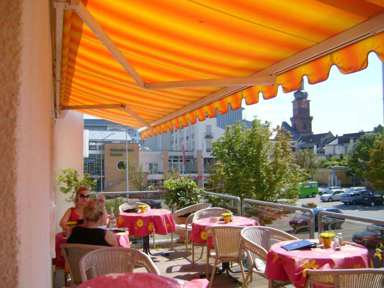 Stadtcafé Pension in Grünstadt, Saar-Nahe-Bergland