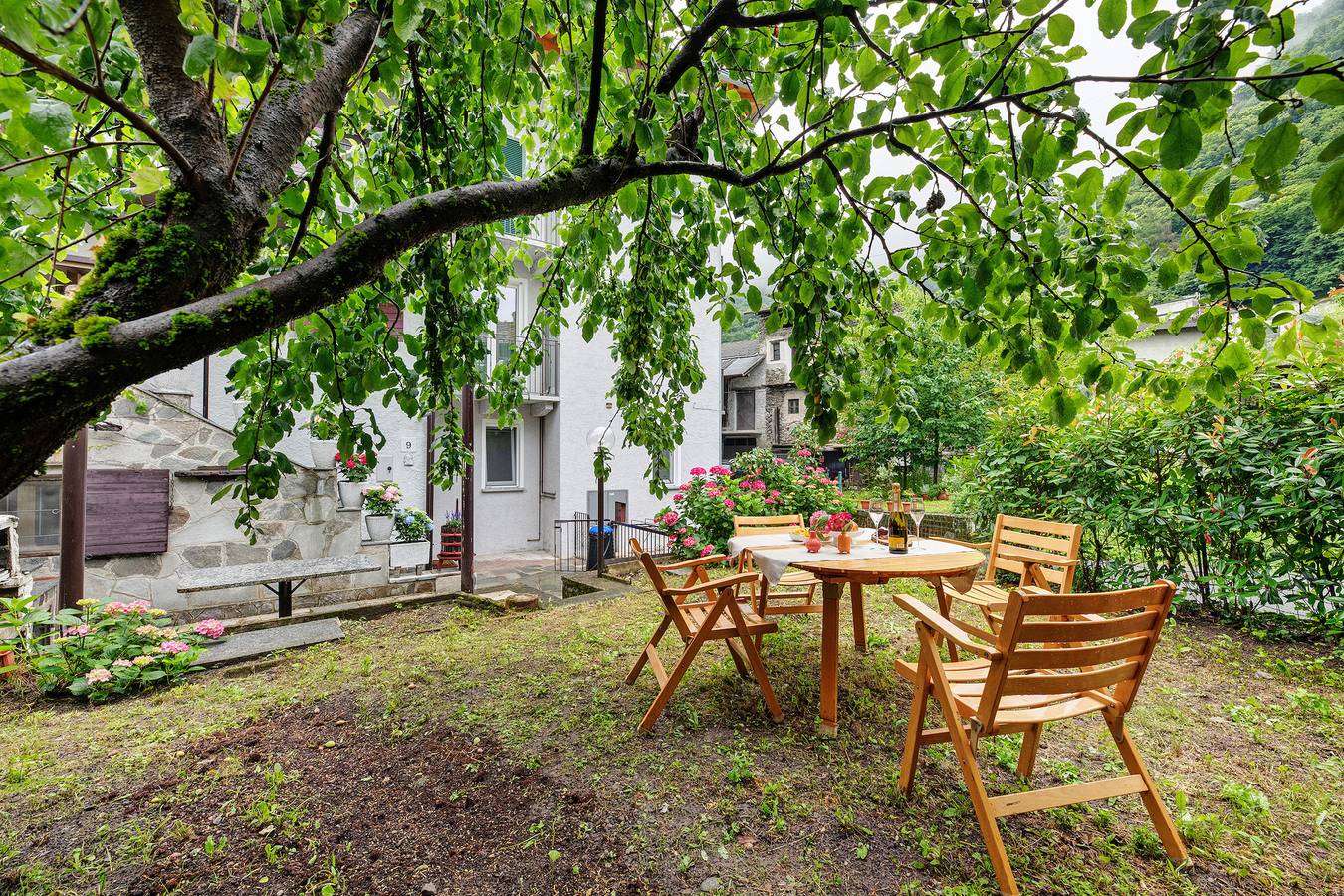 Entire apartment, Apartment 'Isa' with Mountain View, Wi-Fi and Air Conditioning in Delebio (Town), Delebio