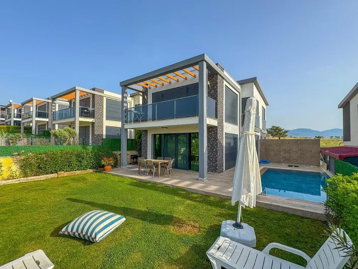 Chalet para 7 personas, con piscina además de vistas y jardín, Familias con niños - 1