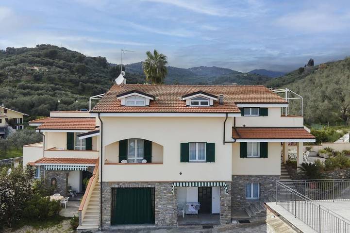 Ferienwohnung für 4 Personen, mit Balkon und Pool - 1