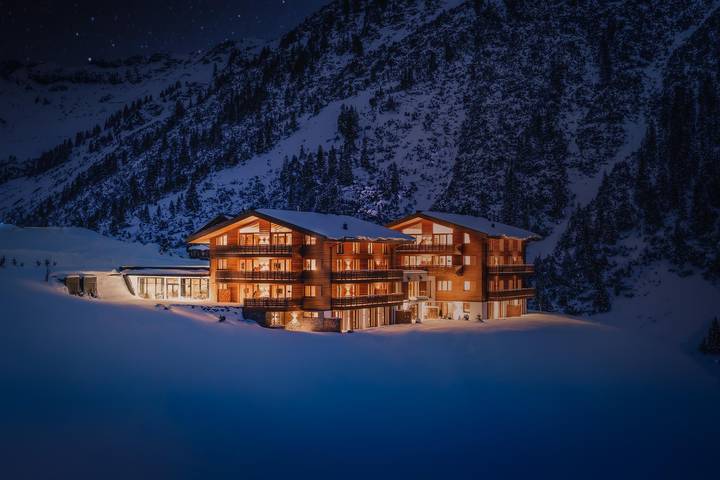 Hütte für 5 Personen, mit Balkon und Terrasse sowie Sauna und Ausblick in Warth