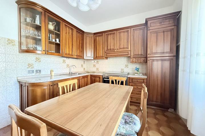 Entire apartment, Se247- Marotta, three-room apartment with equipped courtyard near the sea in Marotta, Mondolfo Region