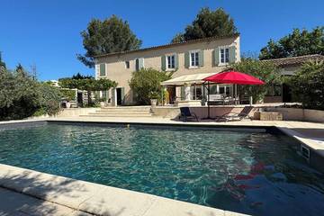 Gîte pour 3 personnes, avec jacuzzi et piscine dans le Vaucluse
