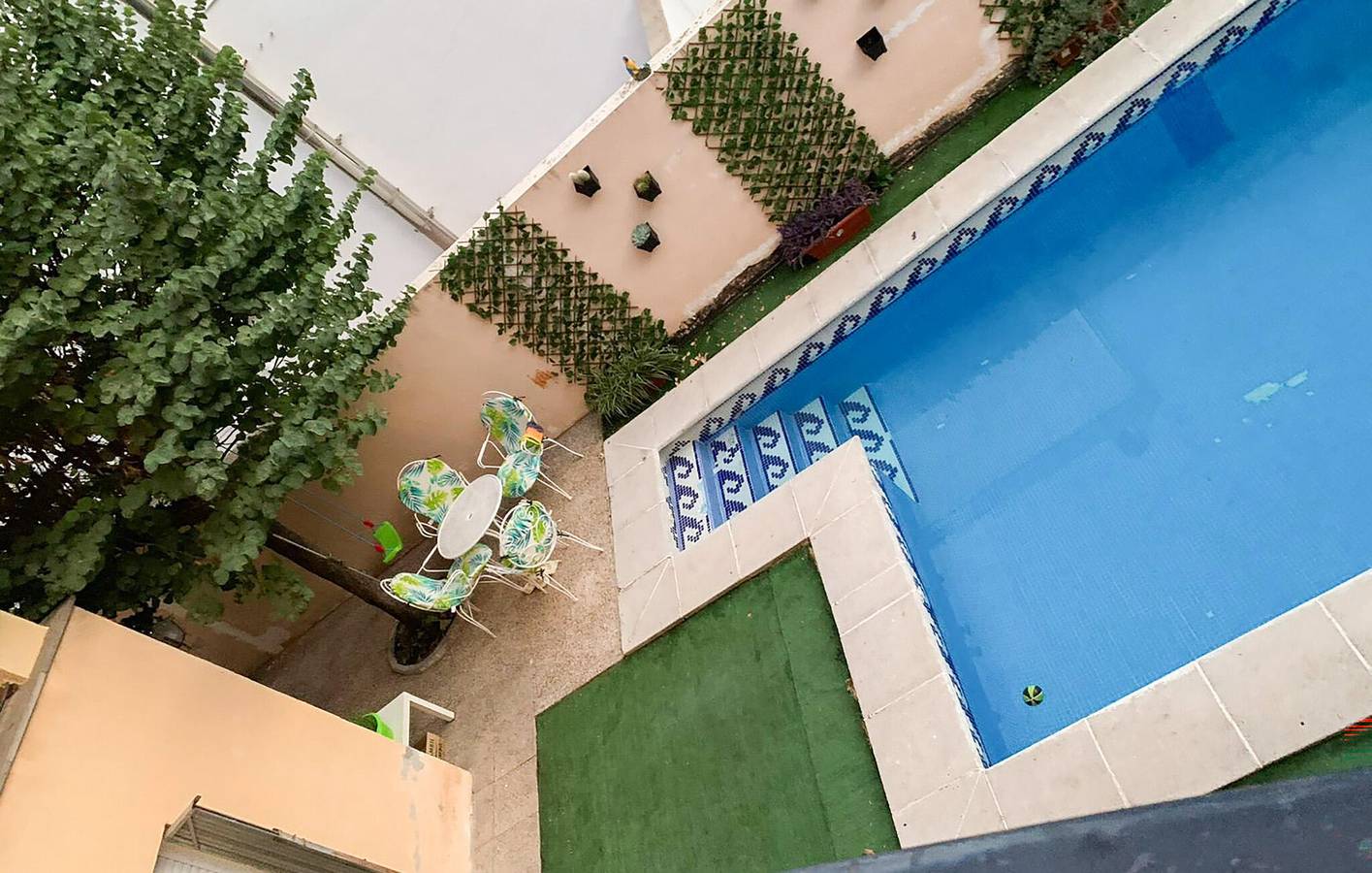 Appartement confortable de 2 chambres avec piscine, Wi-Fi et cheminée près de Lancha del Genil in Environs de Sierra Nevada, Cenes de la Vega