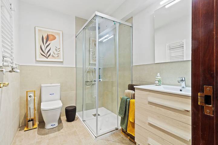 Entire apartment, Apartment In Getxo ( Bizkaia/Vizcaya ) In Las Arenas, Neighborhood Of Romo in Getxo, Basque Coast (Spain)