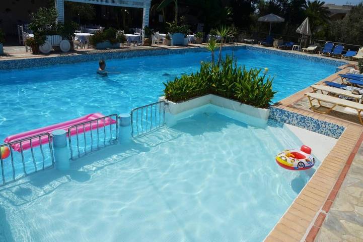 Ferienwohnung für 5 Personen, mit Balkon und Pool