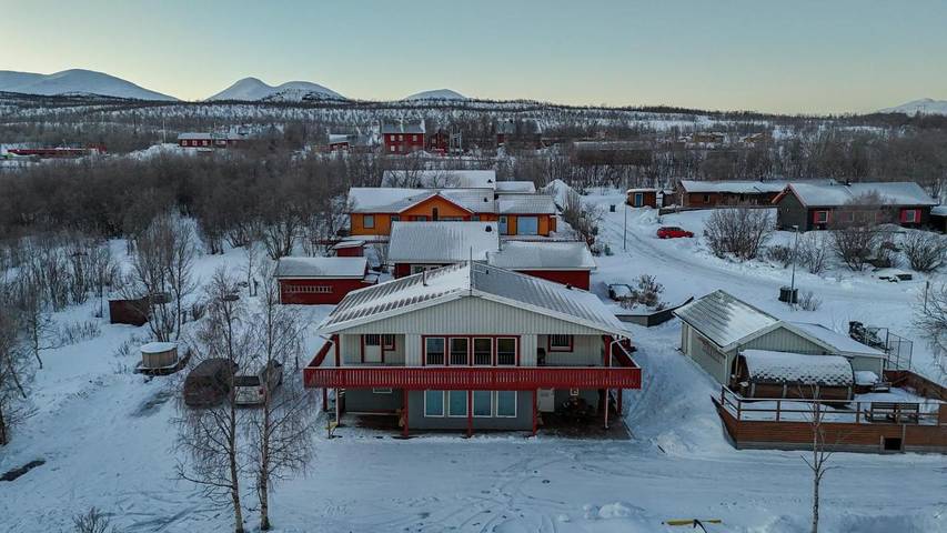 Location de vacances pour 3 personnes, avec vue à Abisko