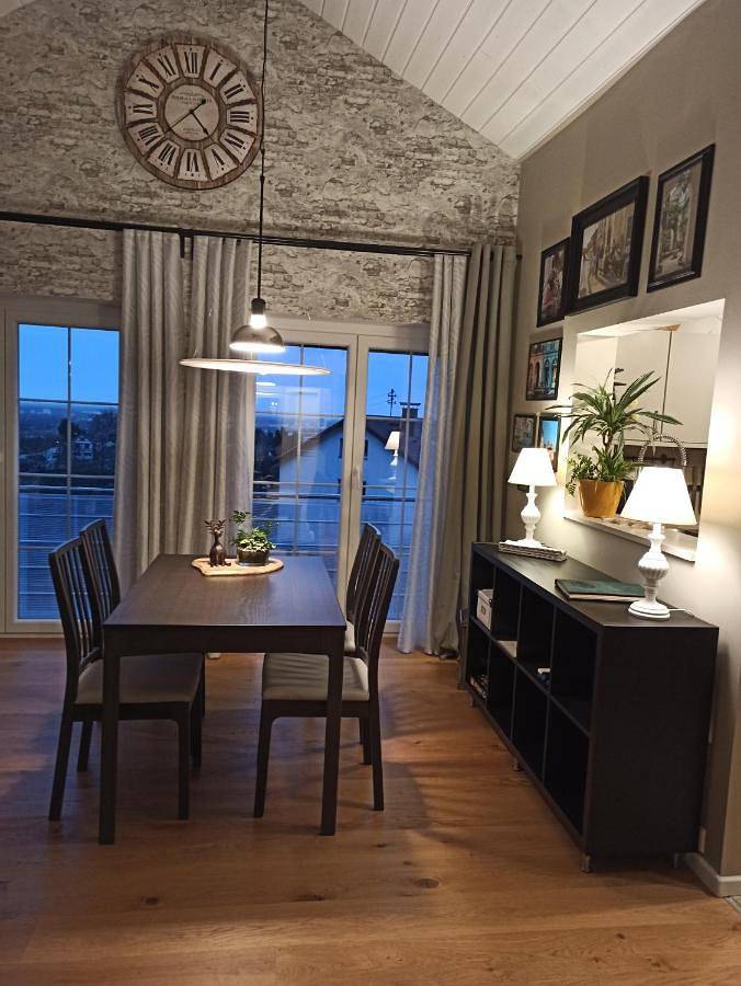 Appartement de vacances pour 5 personnes, avec Terrasse ainsi que Jardin et Vue