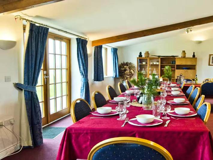 Ferienhaus für 24 Personen, mit Balkon/Terrasse und Terrasse sowie Whirlpool und Garten in Wales - 4