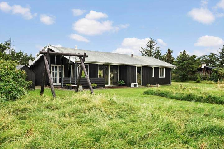 Feriehus for 6 personer, med terrasse og sauna, dyr tillatt i Klegod