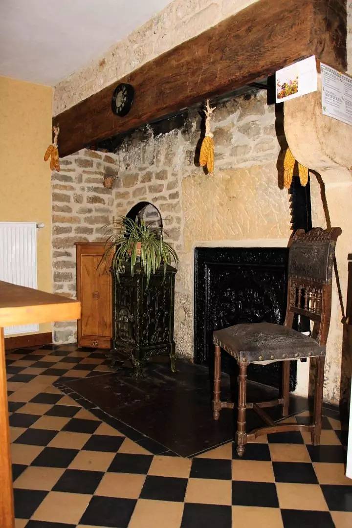 Gîte de France 8 Personen in Puilly-et-Charbeaux, Ardennen