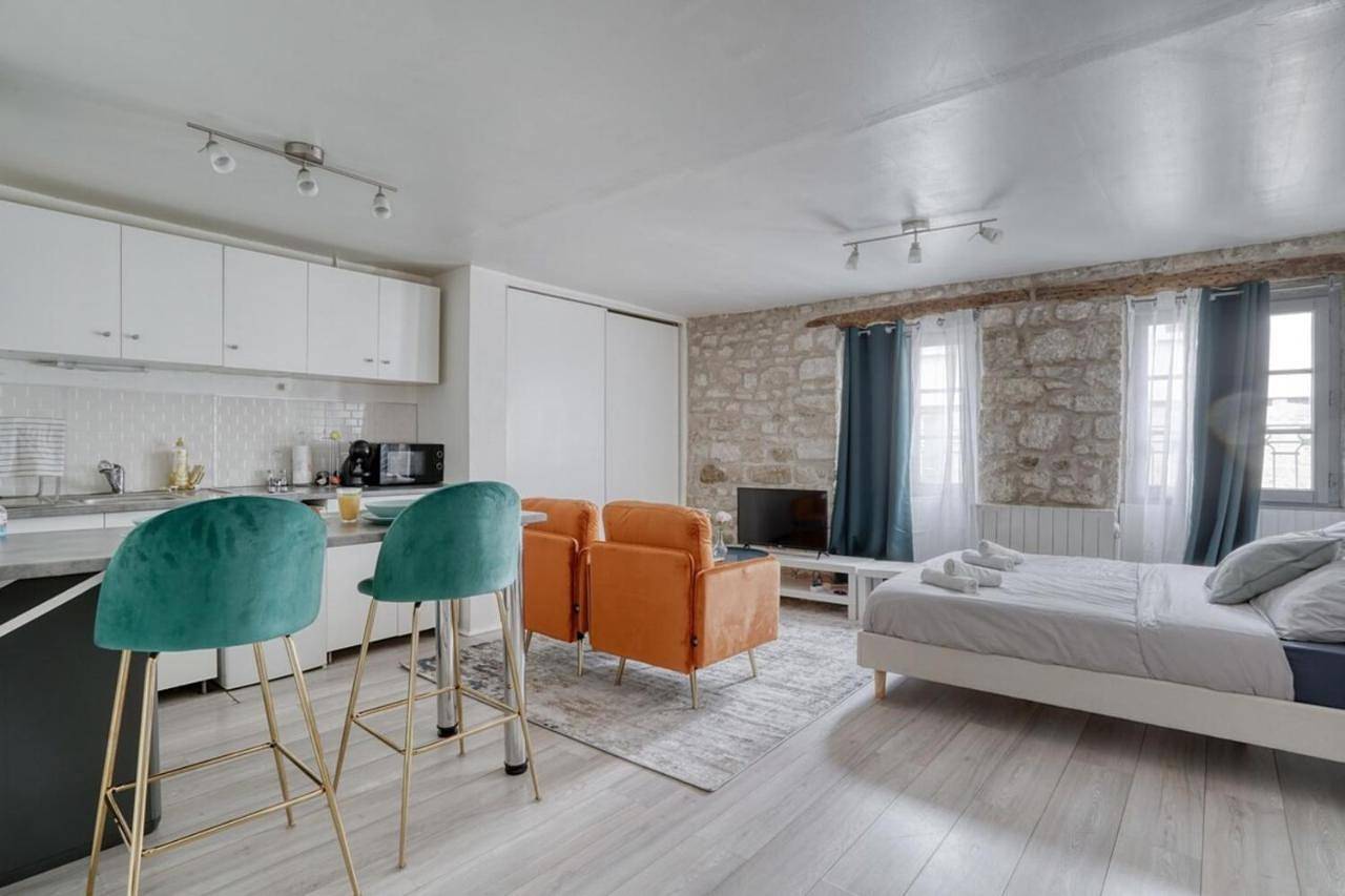 Appartement entier, La Perle de Pontoise - studio proche Paris Jo Paris 2024 in Pontoise, Val-d'Oise