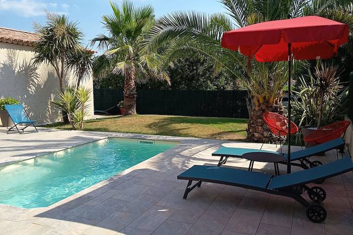 Location de vacances pour 3 personnes, avec Terrasse et Jardin à Belcodène
