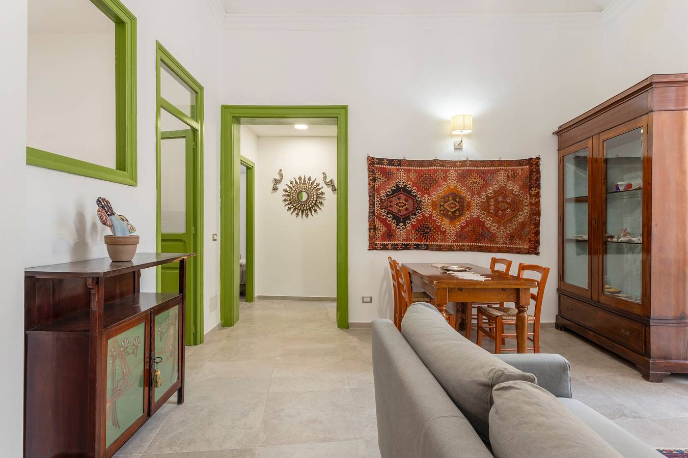 Entire apartment, Apartment 'Santa Rita' with Balcony, Wi-Fi and Air Conditioning in Palermo, Palermo Province