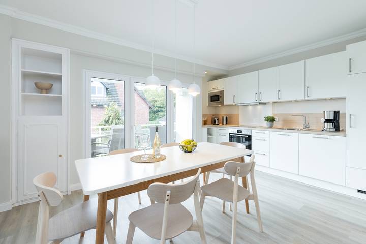 Ferienwohnung für 7 Personen, mit Ausblick und Seeblick sowie Balkon in Grömitz - 2
