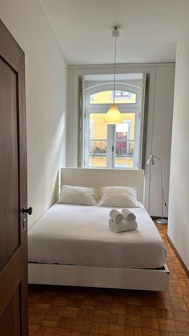 Entire apartment, Guestready - Clerigos-Virtudes Apartments in Miragaia (Porto), Porto