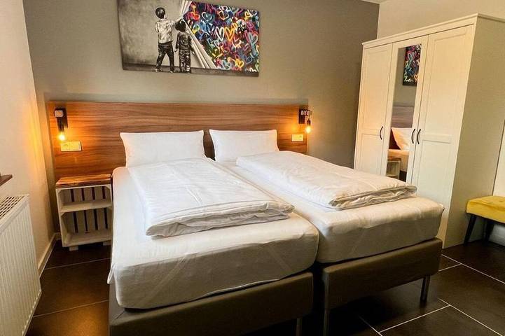 Ganze Wohnung, Doppelzimmer mit Gemeinschaftsküche - Junipro Apartments & Rooms in Nohfelden, Saar-Nahe-Bergland