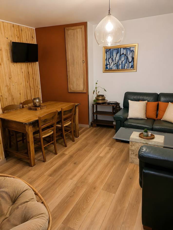 Apartamento entero, Apartamento « Le Refuge Des Chauffeurs » con Wi-Fi in Romans-sur-Isère, Región de Valence