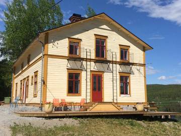 Bed and breakfast för 2 Personer, med trädgård samt utsikt och bastu på Höga kusten