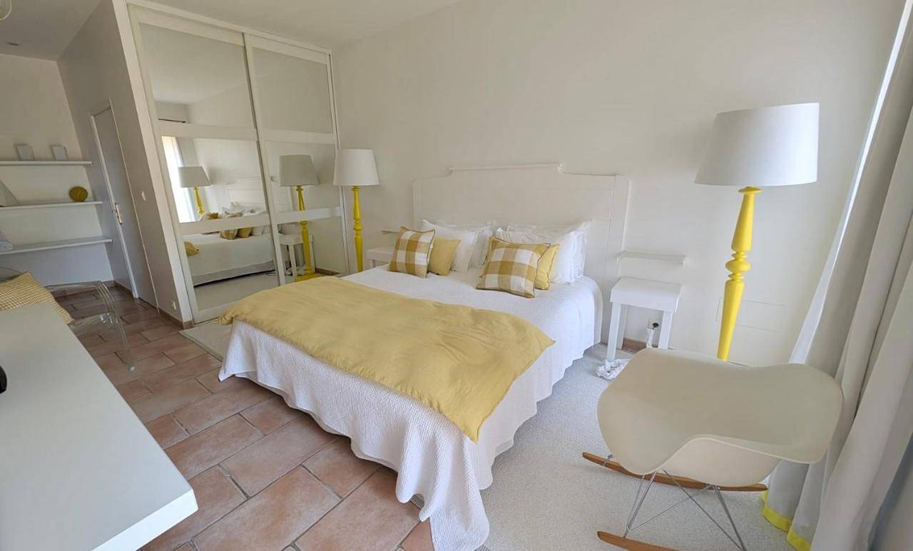 Double Room in Lunel, Côte méditerranéenne (France)