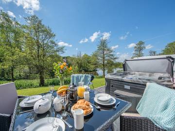 Holiday Rental for 4 People in Carmarthenshire, South-Wales, Photo 1