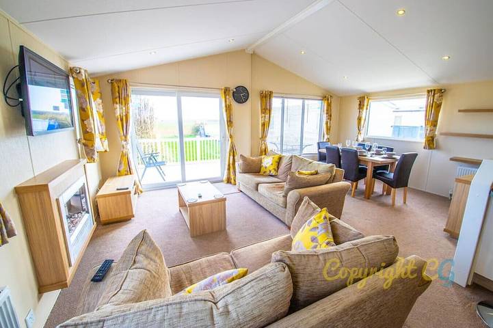 Glamping for 8 people, with pool and balcony in Camber Sands