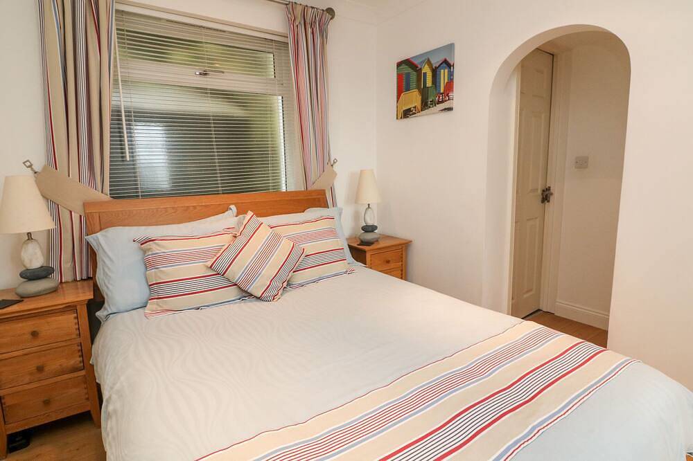 Beach Lodge, family friendly, country holiday cottage in Woolacombe in Woolacombe, Devon