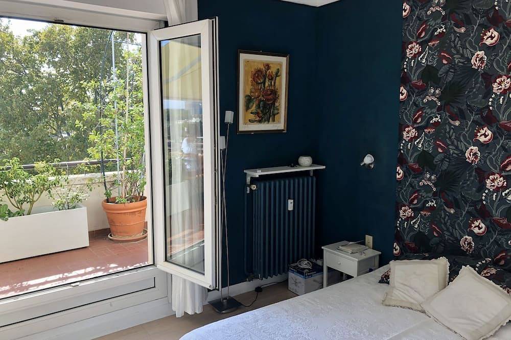 Appartement entier, Mon Belvédère, bel appartement en attique, 6 nuitées minimum pendant le festival in Avignon, Vaucluse
