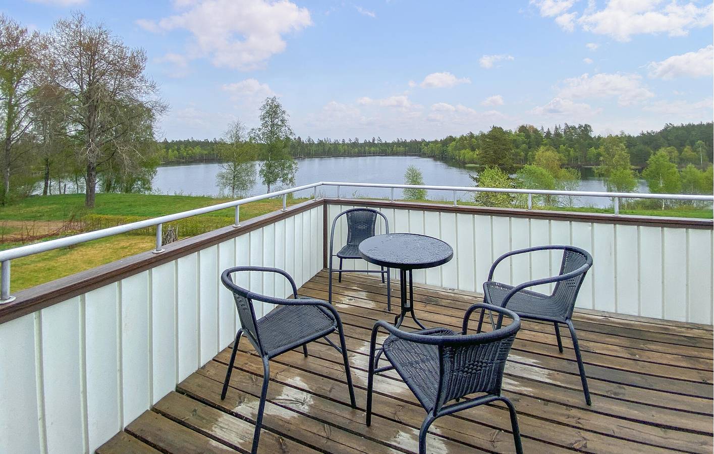 Ferienhaus für 6 Personen mit Terrasse in Kronoberg