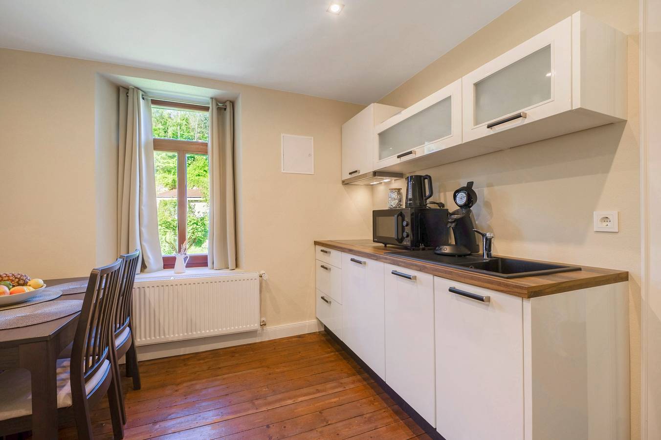 Geheel appartement, Appartement 'Alte Stadtvilla Am Weinberg 5' met gedeelde tuin en Wi-Fi in Traben-Trarbach, Bernkastel-Kues en Omgeving