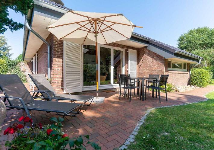 Bungalow für 4 Personen, mit Terrasse und Garten