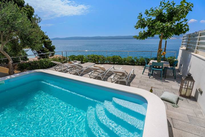 Ferienhaus für 4 Personen, mit Balkon/Terrasse und Garten in Dalmatien